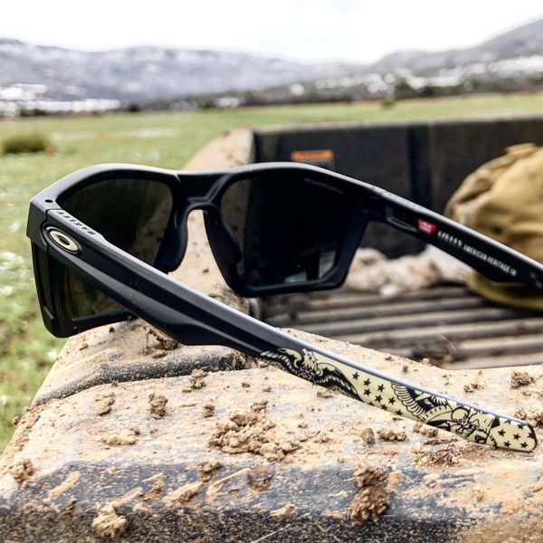 Buy now pay later at Oakley Standard Issue Pay in 4 Klarna