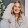 Lara Joanna Jarvis Logó
