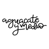 AGUACATE Y MEDIO Logotipo