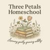Three Petals Homeschool Logó